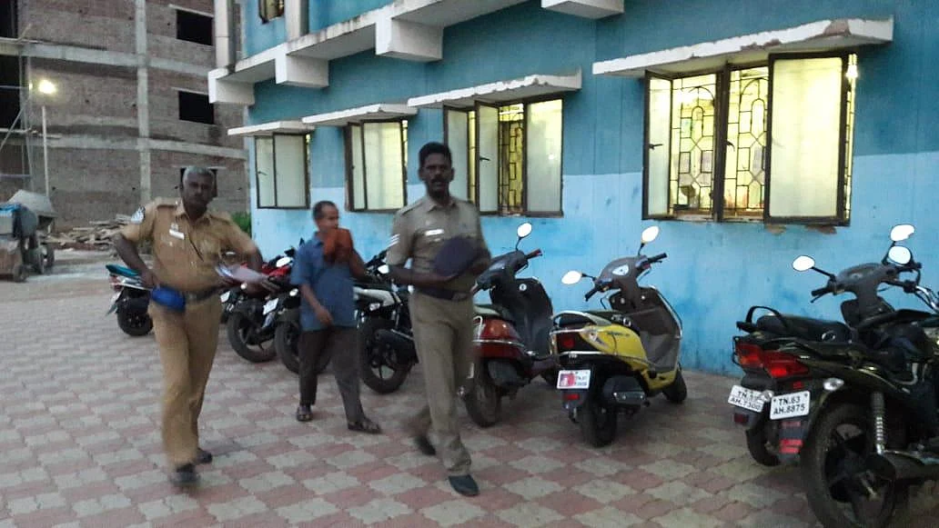 14 வயது சிறுமி பாலியல் வன்கொடுமை..! கருவூல அதிகாரி கைது!