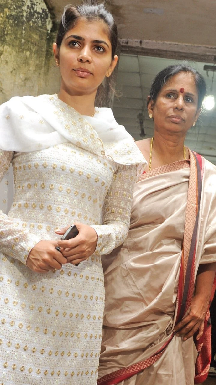 சுவிட்சர்லாந்தில் நடந்தது என்ன? - மனம் திறக்கிறார் மாணிக்கவிநாயகம்