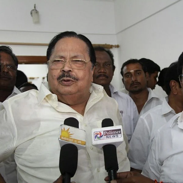 'தமிழக அரசைவிட ஆளுநர் சிறப்பாக செயல்படுவது பற்றி நாடே பேசுது!’ - துரைமுருகன் விமர்சனம்