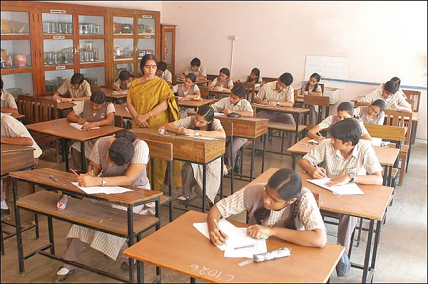 பள்ளிக் கல்வித்துறைக்கு ஒரு சல்யூட்!