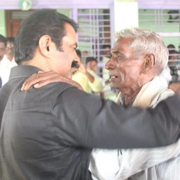 `நடிகர் சூர்யா செய்த உதவி மிக முக்கியமானது!' - டெல்டாவில் நெகிழ்ந்த சீமான்