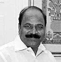 ''நாங்கள் எல்லாம் தமிழர்கள் இல்லையா?''