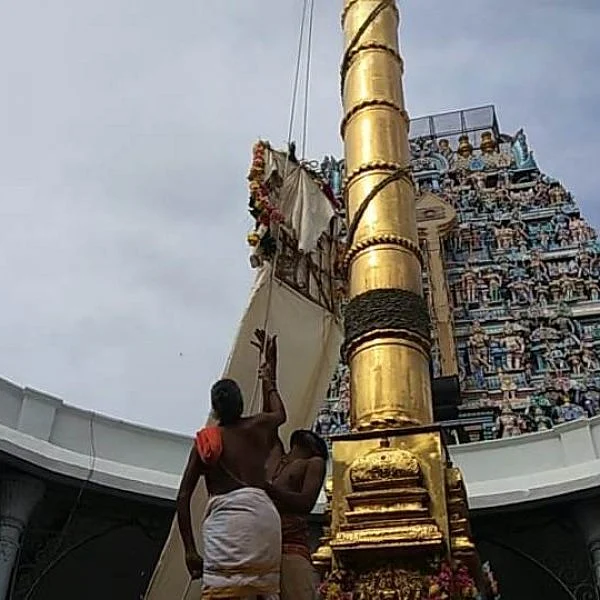 கொடியேற்றத்துடன் தொடங்கியது கந்தசஷ்டி! - திருச்செந்தூர், திருப்போரூரில் குவிந்த பக்தர்கள்