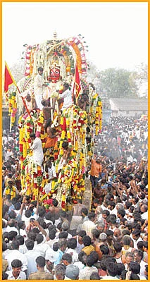 கொண்டாட்டம்... குதூகலம்... கூவாகம் !