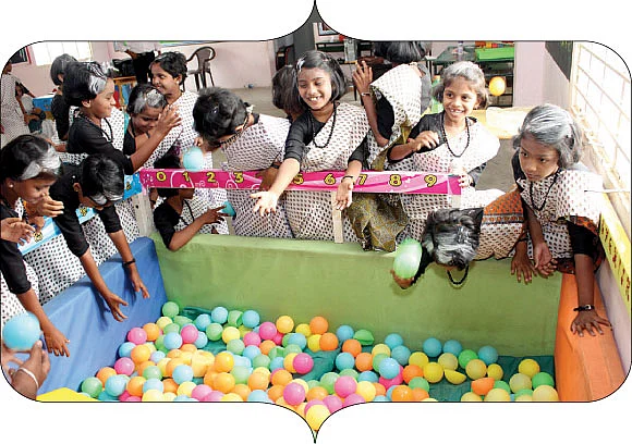 இரும்புப் பெண்மணியாக அரும்பு மலர்கள் !
