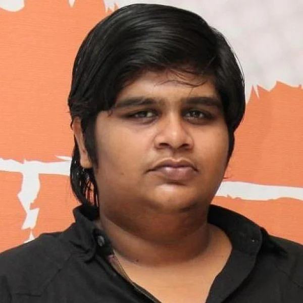 ''என் படத்தில் வசனத்துக்கு இடம் இல்லை!'' - கார்த்திக் சுப்பராஜ்