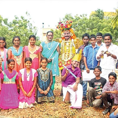 கூத்துக்கட்டி ஆட வந்தோம்!