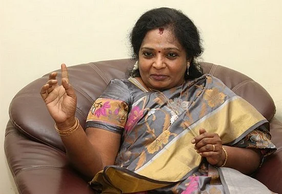 வயல்காட்டு பொம்மைகள் என்றதும் செயல்காட்டும் வீரர்களாக மாறியிருக்க வேண்டும்! தமிழிசை
