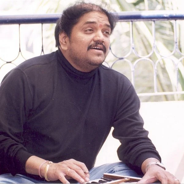 ``ராஜா, ரஹ்மான், யுவன்... தேடிச்செல்லும் வரிசையில் நீங்களும் இருக்கிறீர்கள் வித்யாசாகர்!’’ - #HBDVidhyasagar