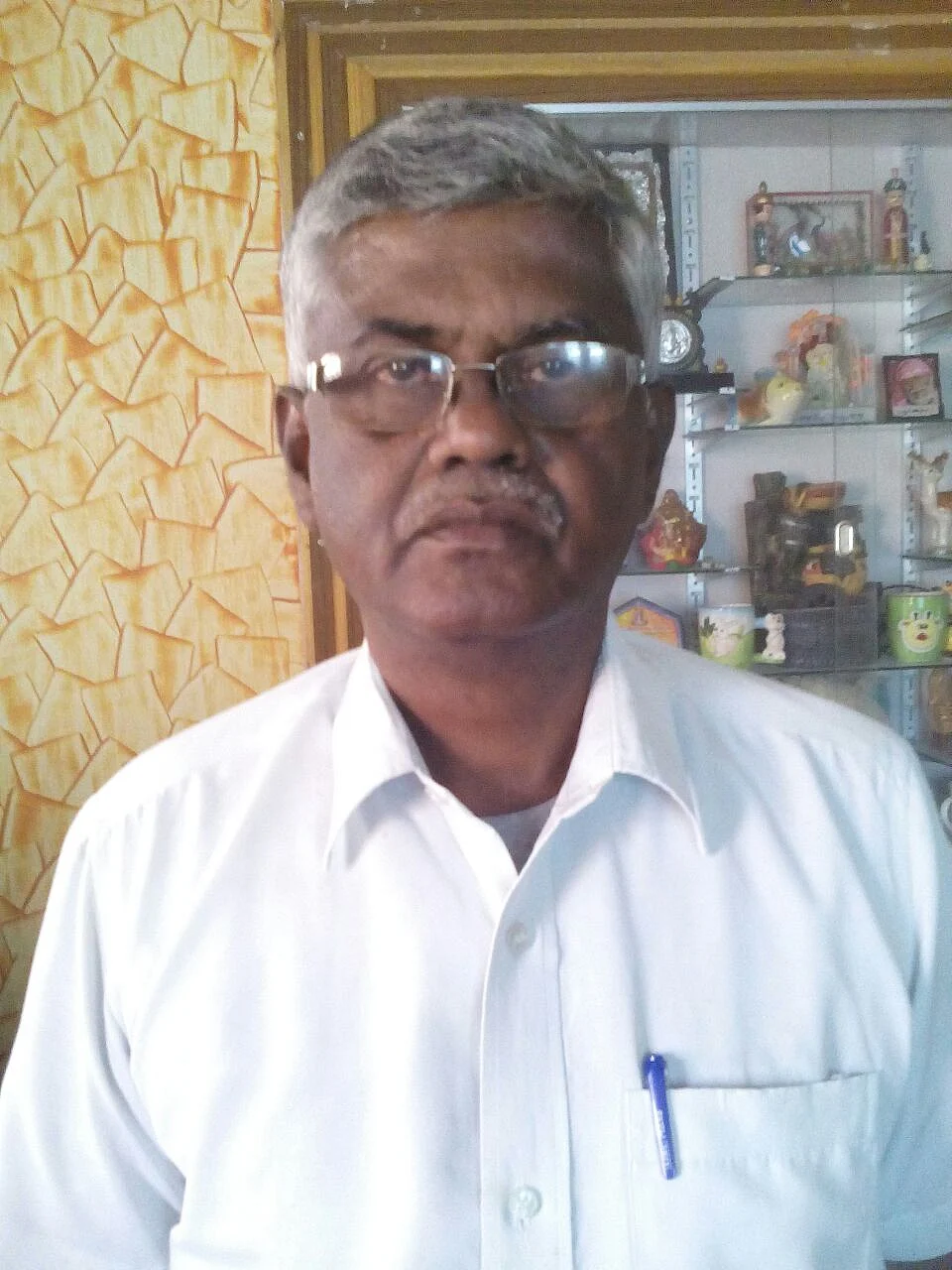 `பணமிருந்தால் ஆட்டோ, கால்டாக்ஸி... இல்லன்னா நடராஜா சர்வீஸ்' - சென்னை மக்களின் பரிதாபக் கதை #BusStrikeChaos
