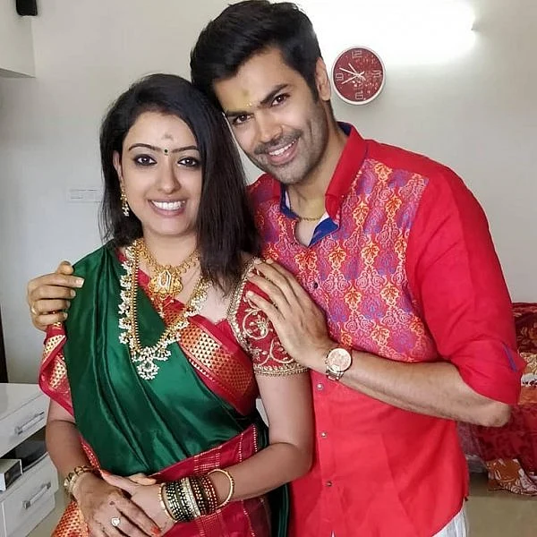 ``பிரசவ சந்தேகங்களை ஆன்லைன்ல தேடுறதில்லை!'' - `கர்ப்பிணி' நிஷா... கரிசன கணேஷ்