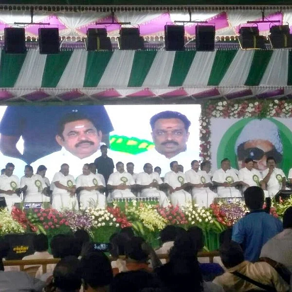 ஜெயலலிதா பாணியில் எடப்பாடி பழனிசாமி சொன்ன குட்டிக்கதை!