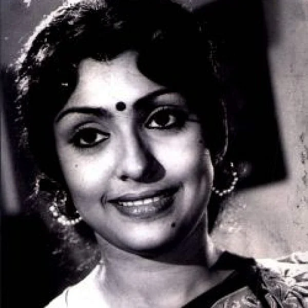 ``அந்த வேலி யாரால் உண்டாக்கப்பட்டது? பதில் இல்லாத கேள்வியாய்... நடிகை சுஜாதா!" #SujathaMemories