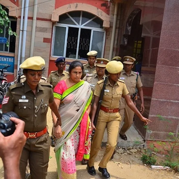பேராசிரியை நிர்மலா தேவிக்கு செப்-10 வரை நீதிமன்றக் காவல் நீட்டிப்பு...