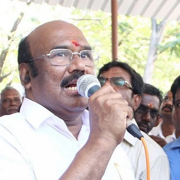 `எல்லோரும் எம்.ஜி.ஆராக முடியாது' - `காலா'வை விமர்சித்த ஜெயக்குமார்..!