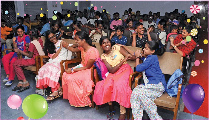 பயணங்களே கல்வி, அனுபவங்களே ஆசான்!
