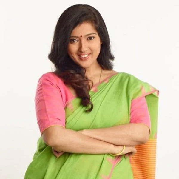 `அரசியல் கத்துக்கத்தான் இந்த பிரேக்’ - பா.ஜ.கவிலிருந்து விலகியது குறித்து காயத்ரி ரகுராம்!