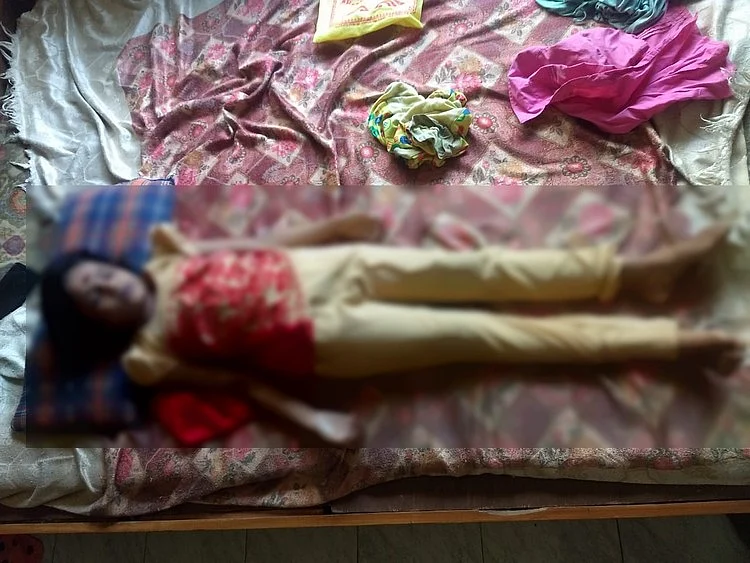 `என் செல்லத்தின் உயிரைப் பறிக்கவா மரப்பெட்டியைக் கொண்டு வந்தேன்!'- 8 வயது சிறுமியின் அம்மா கதறல்