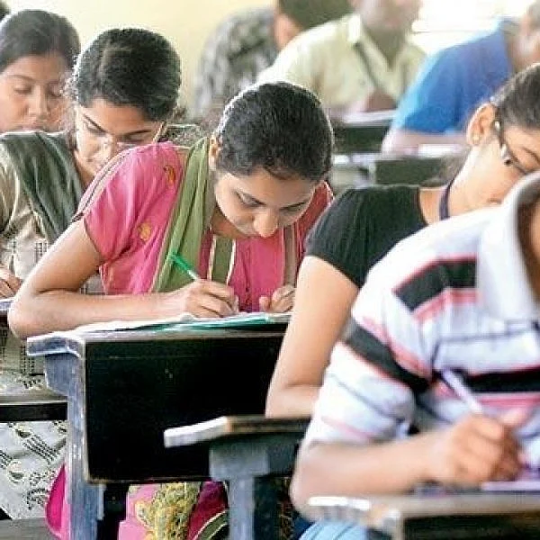 சிவில் சர்வீஸ் தேர்வு விதிமுறைகளில் மாற்றம் - ஸ்டாலின் கண்டனம்!