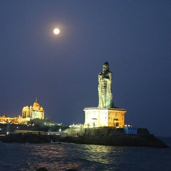 விவேகானந்தர் பாறைக்குச் செல்லும் படகுக் கட்டணம் அதிகரிப்பு!