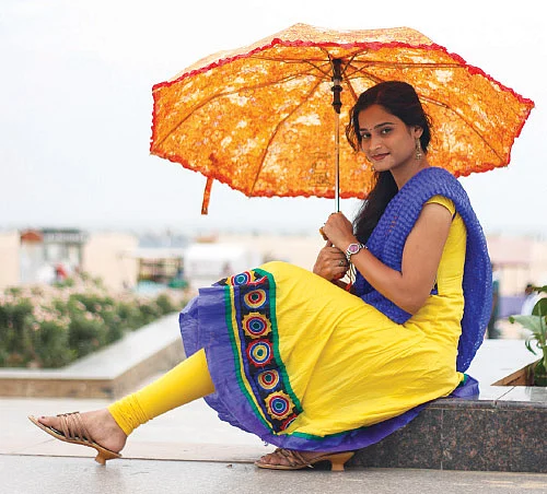 மழை வருது... மழை வருது...குடை கொண்டு வா!