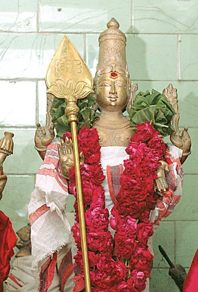 பன்னிரு வரங்கள்... பன்னிருகை வேலவனின் பன்னிரு தலங்கள்!