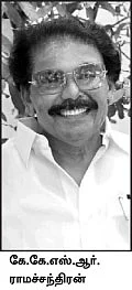அண்ணாச்சி வீட்டுக்குள்ளே ரயில்வே மேம்பாலம்!