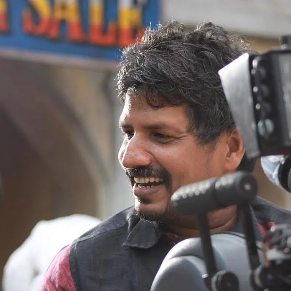 ‘‘என் ஒளிப்பதிவை இயக்குவது என் அம்மாதான்!’’ - ‘காற்று வெளியிடை’ ரவிவர்மன் #MothersDay