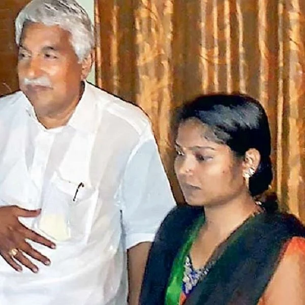 வெள்ளத்தில் அடித்துச்செல்லப்பட்ட பொருள்கள்... உம்மன்சாண்டி உதவியால் பெண்ணுக்கு நடந்த திருமணம்!