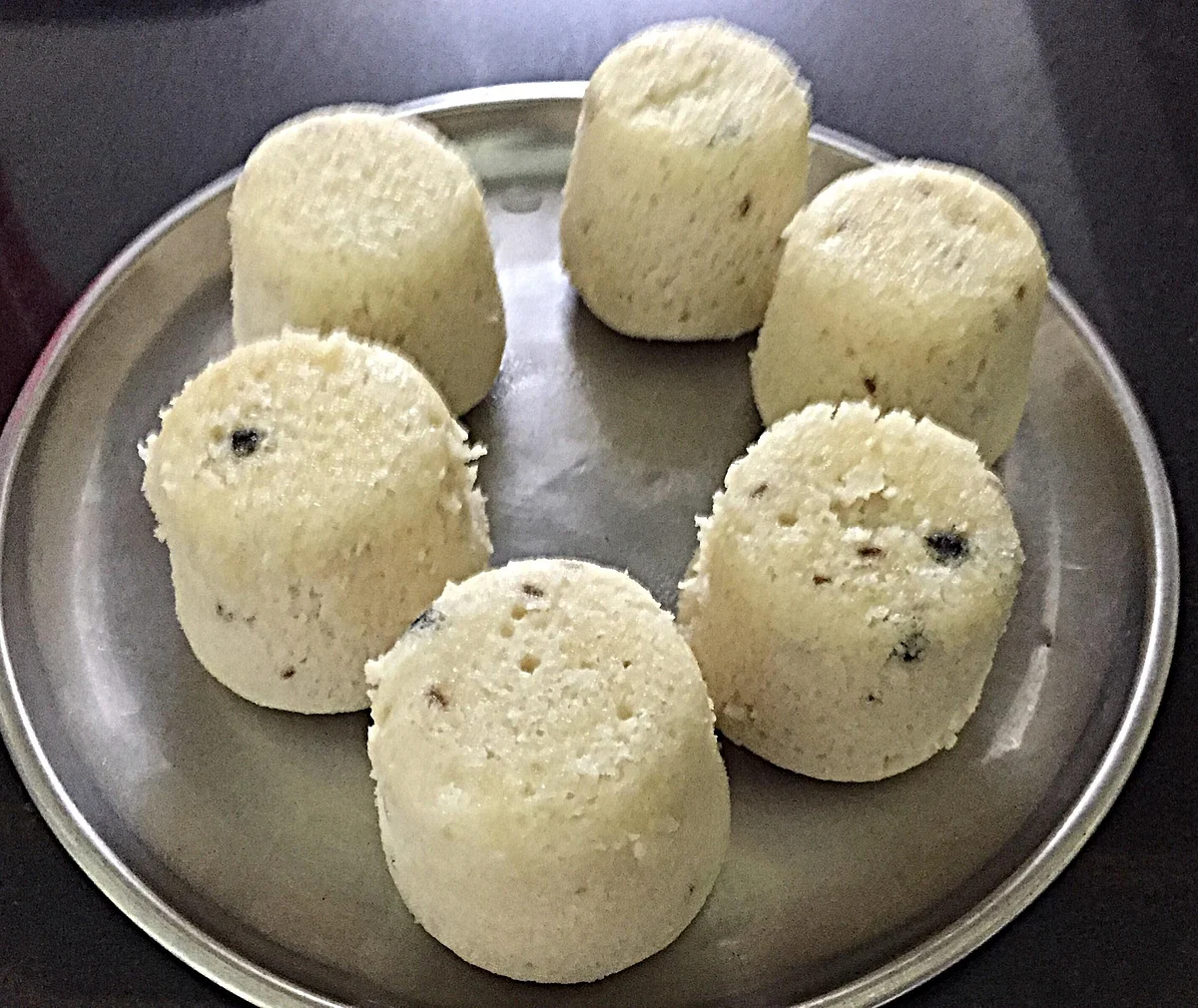 காஞ்சிபுரம் இட்லி, கரூர் கரம்... தமிழ்நாட்டின் சில சிக்நேச்சர் உணவு வகைகள்!