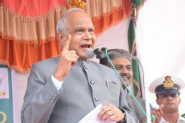 'உள்துறைக்கு அறிக்கையை அனுப்பவில்லை!' - ஏழு பேர் விடுதலையில் விளக்கம் அளித்த ஆளுநர் மாளிகை