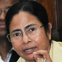 நிதி நிறுவன முறைகேடுகளைத் தடுக்க கடுமையான சட்டம் தேவை: மம்தா பானர்ஜி