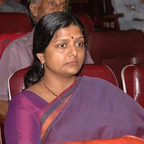 `காலைப் பிடித்து அழுதார்; நம்பினேன்' - சிறுமி விவகாரத்தில் நடிகை பானுப்ரியா விளக்கம்!
