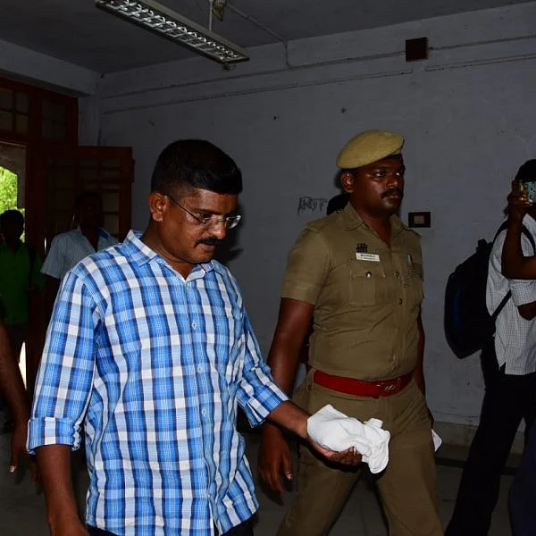 `மாணவிகளுக்குப் பாதுகாப்பு இருக்காது'- நிர்மலா தேவி வழக்கில் உயர் நீதிமன்றம் அதிரடி