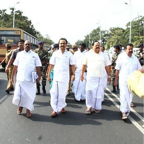 காவிரி மேலாண்மை வாரியத்துக்காக மனிதச் சங்கிலி! களமிறங்கும் ஸ்டாலின் உள்ளிட்ட 9 தலைவர்கள்