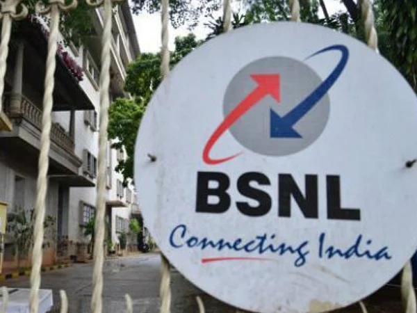 4G ஸ்பெக்ட்ரம்; விருப்ப ஓய்வுத் திட்டம்; 29,937 கோடி நிதி... பி.எஸ்.என்.எல்லைப் புதுப்பிக்கும் அரசு!