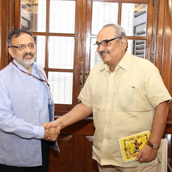 மத்திய உள்துறை செயலாளராக ராஜீவ் கௌபா பதவியேற்பு