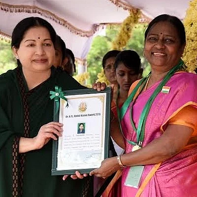 முதல் அப்துல் கலாம் விருது பெற்ற பெண் விஞ்ஞானி வளர்மதி!
