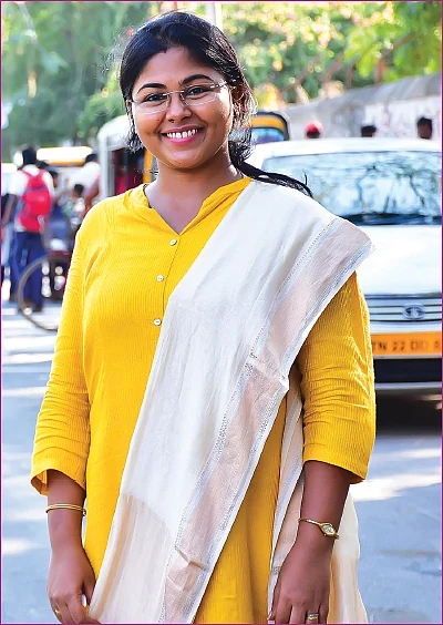 நேசக்காரிகள்: இவர் ஒரு சிறப்புத் தாய்!