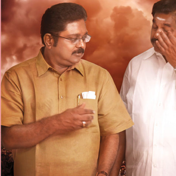 மிஸ்டர் கழுகு: “எனக்கு இல்லாதது உனக்கு எதற்கு?” - ஆட்சியைக் கவிழ்க்கிறார் தினகரன்!
