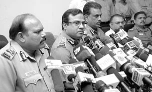 2 கொள்ளைகள்.. 5 கொலைகள்!
