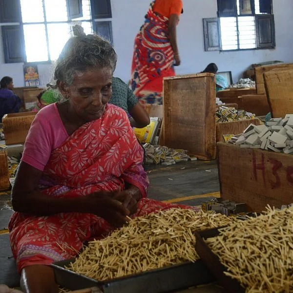 தீப்பெட்டித் தொழிலாளர்கள் கூலி உயர்வுப் பேச்சுவார்த்தை தோல்வி – தொடர்கிறது வேலைநிறுத்தப் போராட்டம்