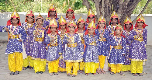 சிலிர்க்கவைத்த ஜான்சி ராணிகள் !