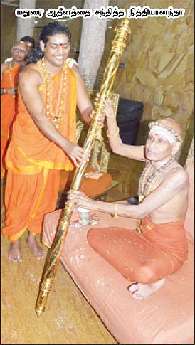 மிஸ்டர் கழுகு: முன்னே... ஜெ. பின்னே... மு.க.