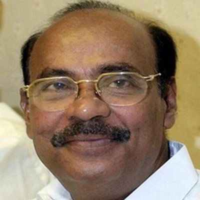 முதல்வர் பன்னீர்செல்வத்தை பதவி விலக சொல்கிறார் ராமதாஸ்!