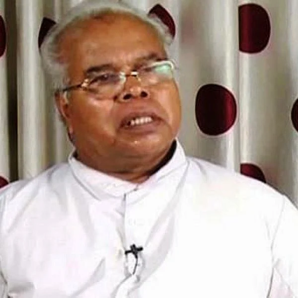 கடனே வாங்காத விவசாயிகளுக்கு வங்கி நோட்டீஸ்! சிக்கிக்கொண்ட பாதிரியார்
