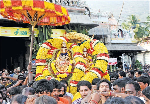 திருக்கார்த்திகையை கொண்டாடுவது ஏன்?