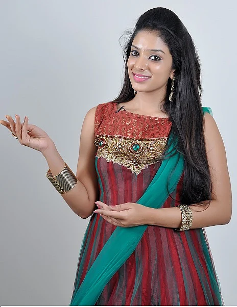 ''டிடி ஷோவில் அது வேண்டாமே...ப்ளீஸ்..!!'' - தியா ரெக்வஸ்ட்