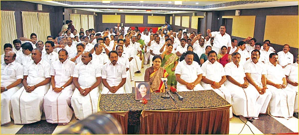 ட்ரிங்... ட்ரிங்... ட்ரிங்... “ஹலோ எம்.எல்.ஏ... எப்படி இருக்கீங்க?”