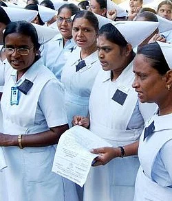 பணி நியமனத்தில் முன்னுரிமை: தமிழக அரசு பயிற்சி செவிலியர்கள் மனு தள்ளுபடி!
